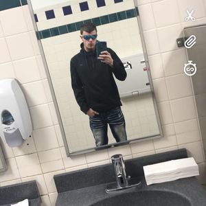 Meet your Posher, Jonathan